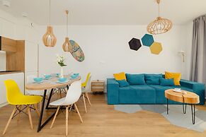 Marynarska Modern Apartment by Renters