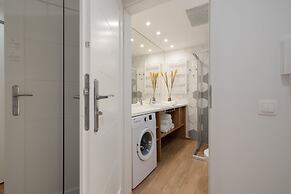 Marynarska Modern Apartment by Renters