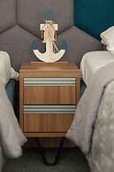 Marynarska Modern Apartment by Renters