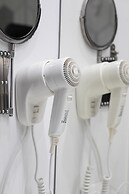 Marynarska Modern Apartment by Renters