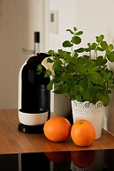 Marynarska Modern Apartment by Renters