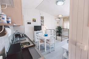 Apartment With Terrace Overlooking the sea - air Conditioned - Wi-fi
