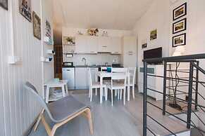 Apartment With Terrace Overlooking the sea - air Conditioned - Wi-fi