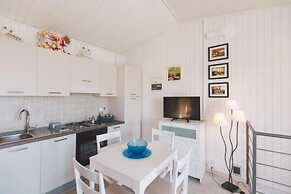 Apartment With Terrace Overlooking the sea - air Conditioned - Wi-fi