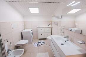 Apartment With Terrace Overlooking the sea - air Conditioned - Wi-fi