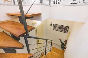 Apartment With Terrace Overlooking the sea - air Conditioned - Wi-fi