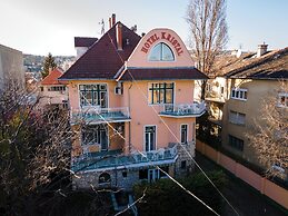 Kristal Hotel