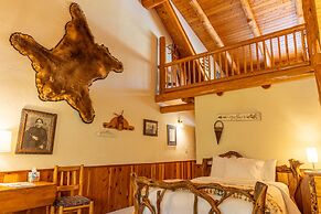 The Lindsay Lodge & Restaurant