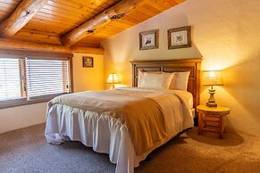 The Lindsay Lodge & Restaurant