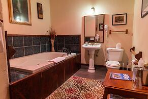 The Lindsay Lodge & Restaurant