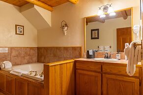 The Lindsay Lodge & Restaurant