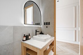 Casa Cibeles by Lumina