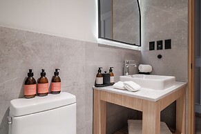 Casa Cibeles by Lumina