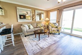 6 A, One Bedroom Condo