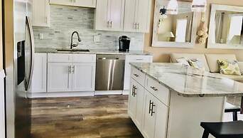 6 A, One Bedroom Condo