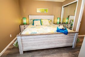 6 A, One Bedroom Condo