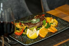 ROCA Restaurant & Hotel