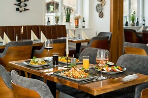ROCA Restaurant & Hotel