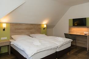 ROCA Restaurant & Hotel