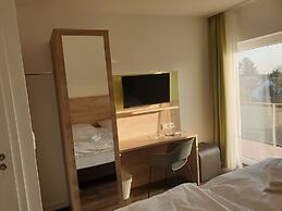 ROCA Restaurant & Hotel