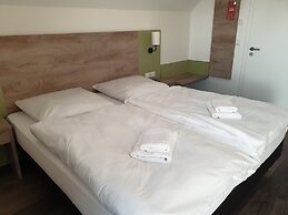 ROCA Restaurant & Hotel