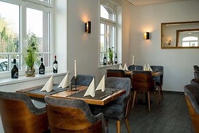 ROCA Restaurant & Hotel