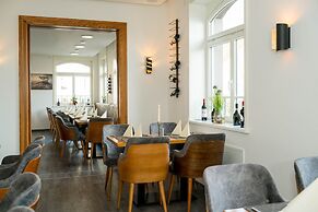 ROCA Restaurant & Hotel