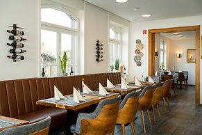 ROCA Restaurant & Hotel