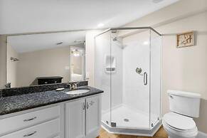 Seacove 7E 2 Bedroom Condo