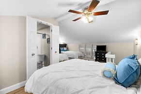 Seacove 7E 2 Bedroom Condo