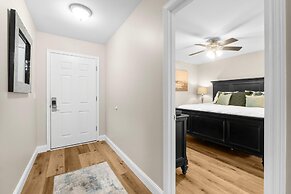 Seacove 7E 2 Bedroom Condo