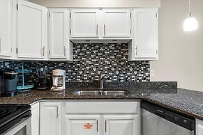 Seacove 7E 2 Bedroom Condo