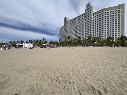 1537 Casa Las Conchas