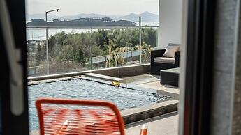 Busan Nunuhouse Poolvilla Pension