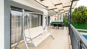 Huge Triplex Villa w Pool and Garden in Fethiye