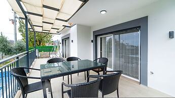 Huge Triplex Villa w Pool and Garden in Fethiye