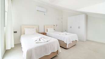 Huge Triplex Villa w Pool and Garden in Fethiye