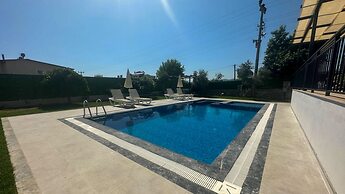Huge Triplex Villa w Pool and Garden in Fethiye