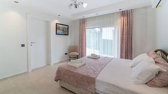 Huge Triplex Villa w Pool and Garden in Fethiye