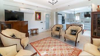 Huge Triplex Villa w Pool and Garden in Fethiye