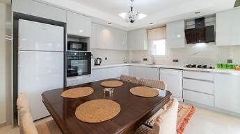 Huge Triplex Villa w Pool and Garden in Fethiye