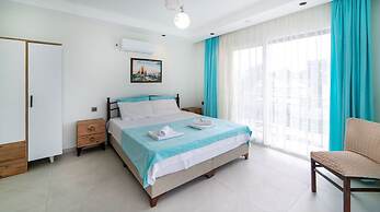 Huge Triplex Villa w Pool and Garden in Fethiye