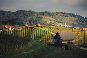 Vineyard Cottage Sunny Hill