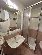 SUITE HOTEL 900m ZUR OPER