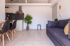 Drakatos Apartment 1B