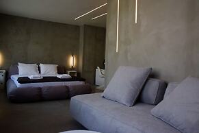 99 Adrianou Luxury Urban Stay