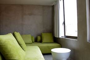 99 Adrianou Luxury Urban Stay