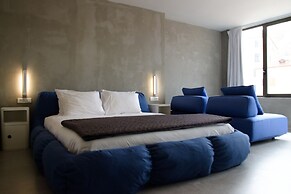 99 Adrianou Luxury Urban Stay