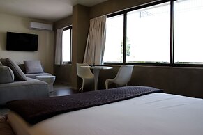 99 Adrianou Luxury Urban Stay