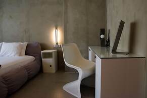 99 Adrianou Luxury Urban Stay